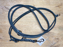 Lade das Bild in den Galerie-Viewer, Fettlederleine 2,40m, 3-fach verstellbar